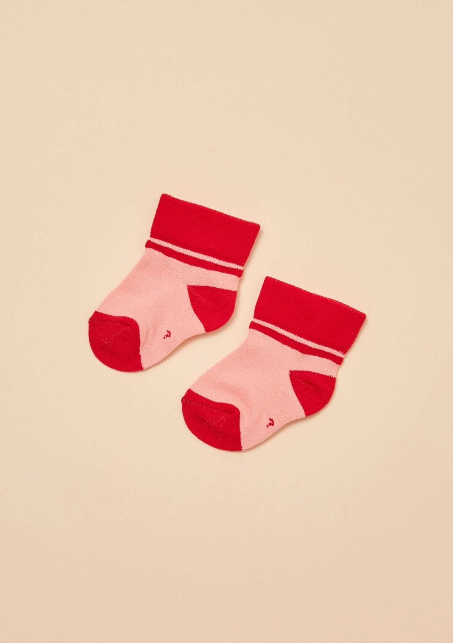 TheRY ultra soft baby socks cherry red/peach colour flatlay