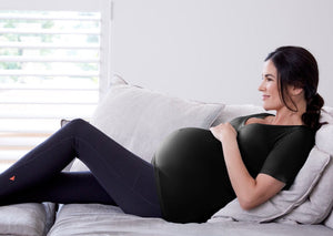 TheRY black bamboo Me Slouch Tee on heavily pregnant mother to be - side view