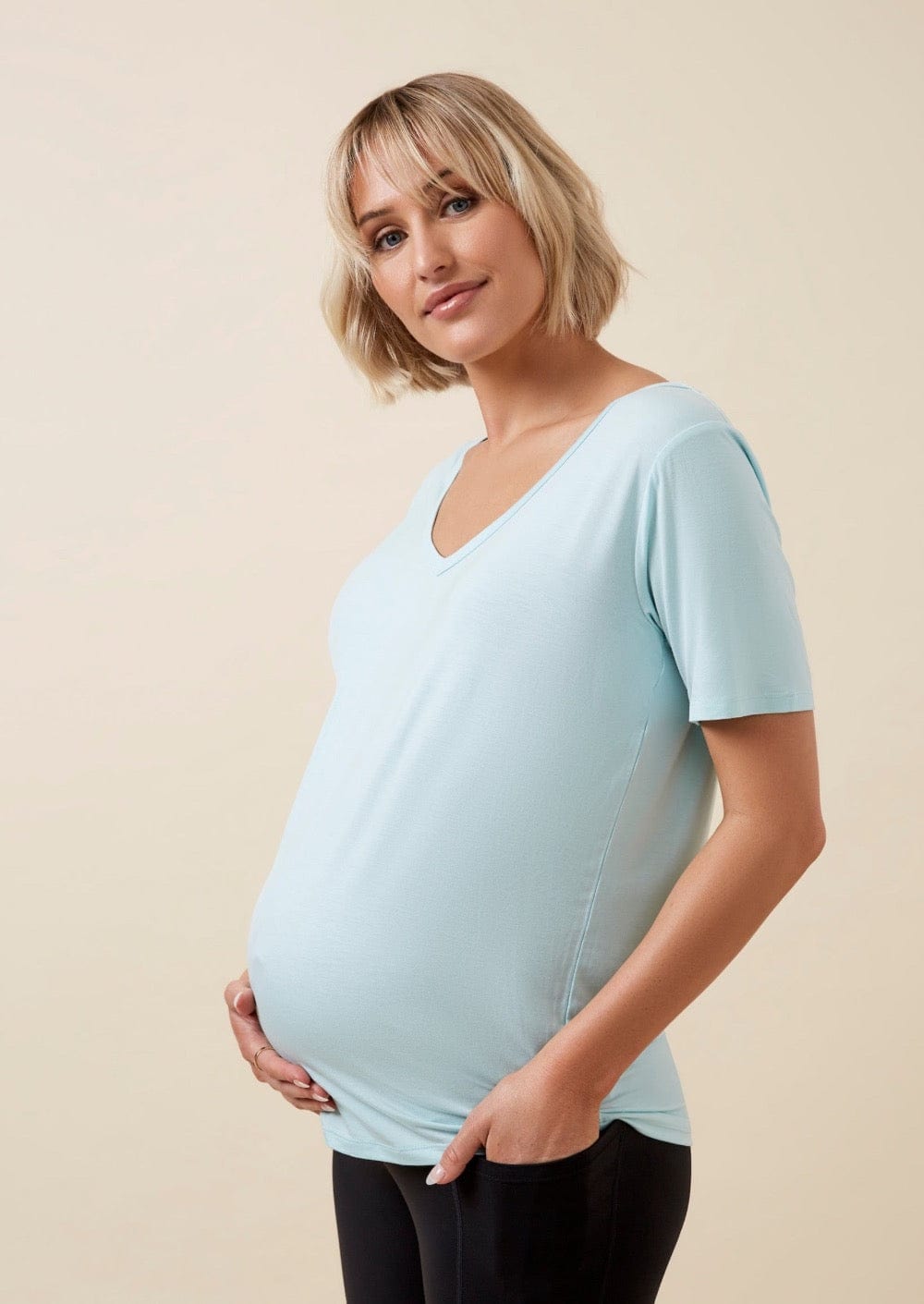 Thery Group TEE Neo Mint The Me Slouch Tee - pregnant mum side view