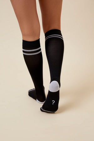 Thery Group The Rescuer Maternity Compression Sock in black/white - back view