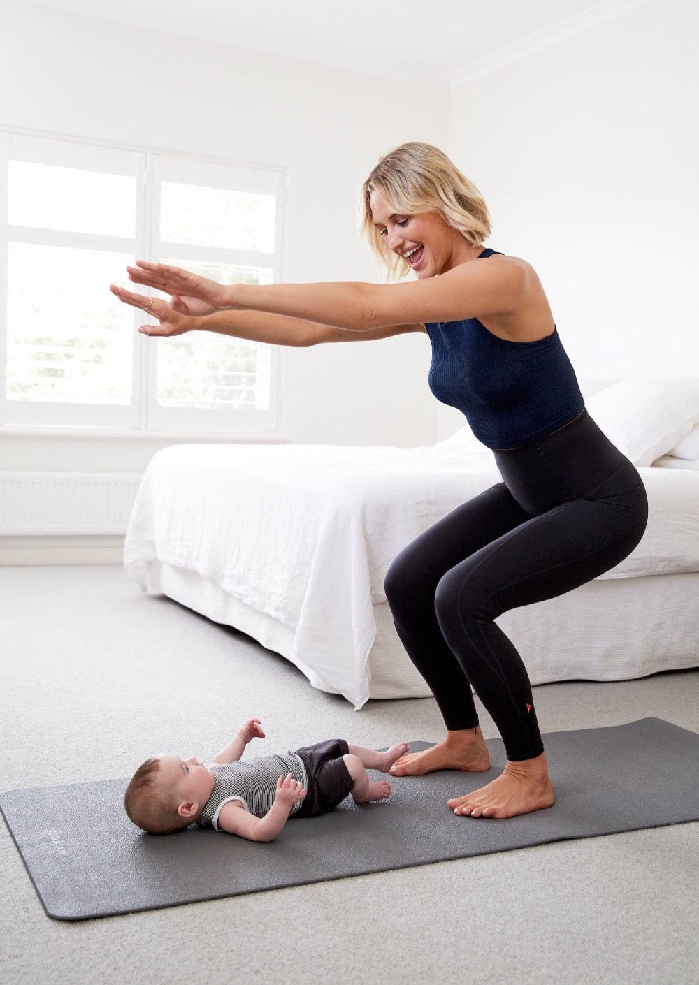 The Restorer Postpartum Compression Support Legging mum exercising- TheRY